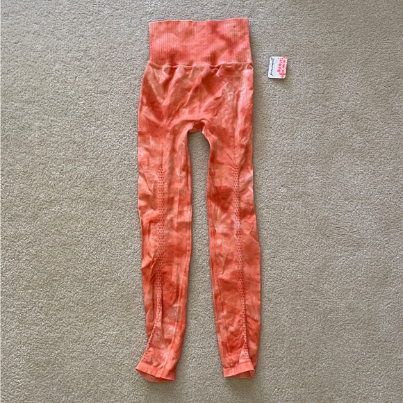 NWT Free People Women’s Good Karma Tie Dye Legging. Size XS/S. - Picture 3 of 7